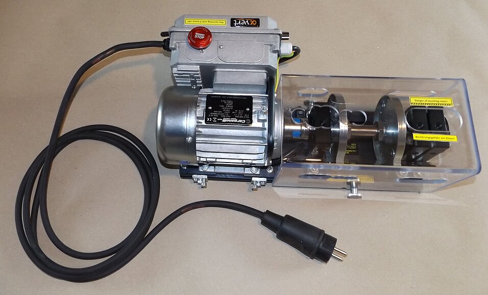Typ 610f Modellmaschine mit internem Frequenzumrichter Typ 610f Modellmaschine mit internem Frequenzumrichter
