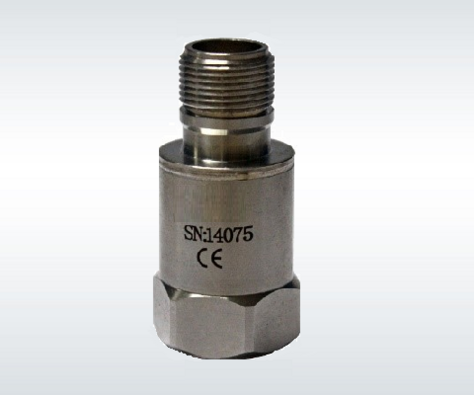 Piezo Beschleunigungs- und Temperatursensor mit axialem Kabelabgang